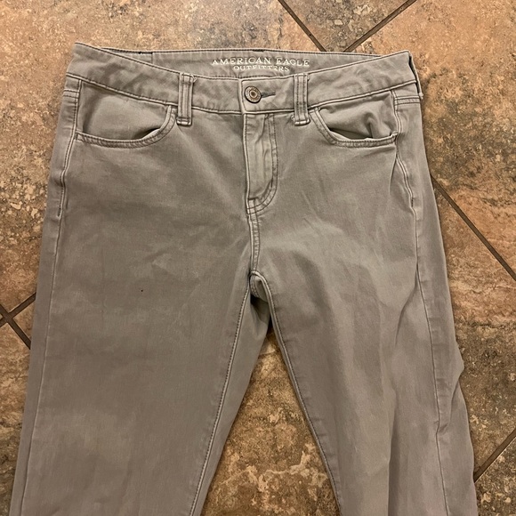 American Eagle Light Grey Jeggings AEO Sateen X4 Super Stretch - Picture 6 of 14